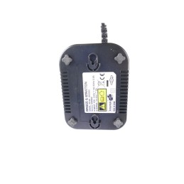 593562 - Chargeur de...